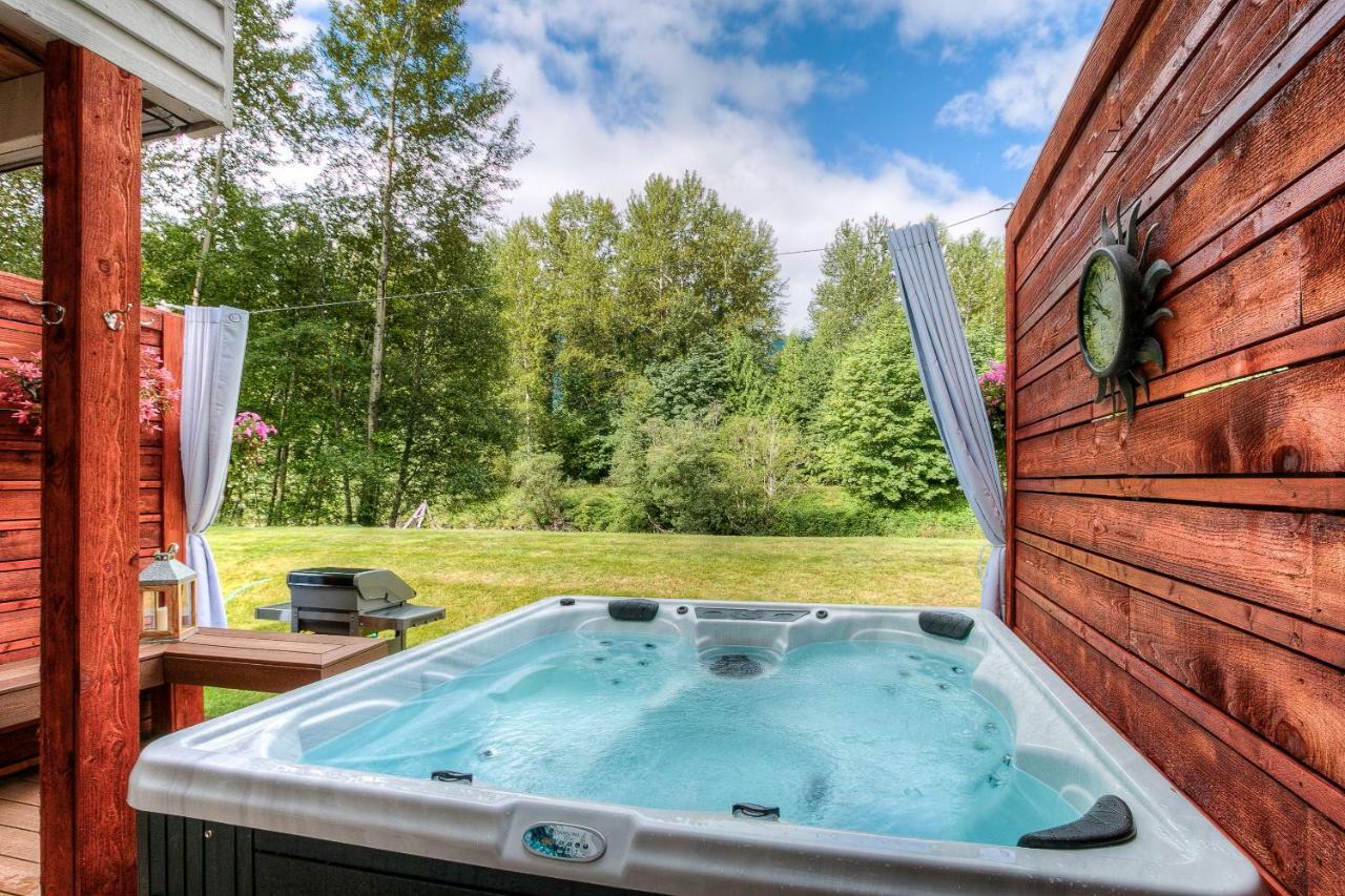 Moon River Suites #1 Норт Бенд Екстериор снимка